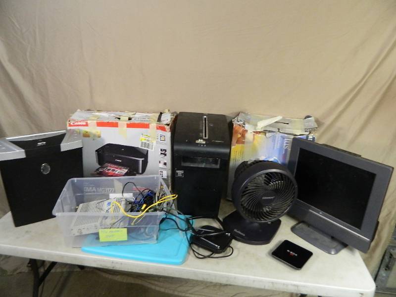 lot 82 image: Assorted Electronics