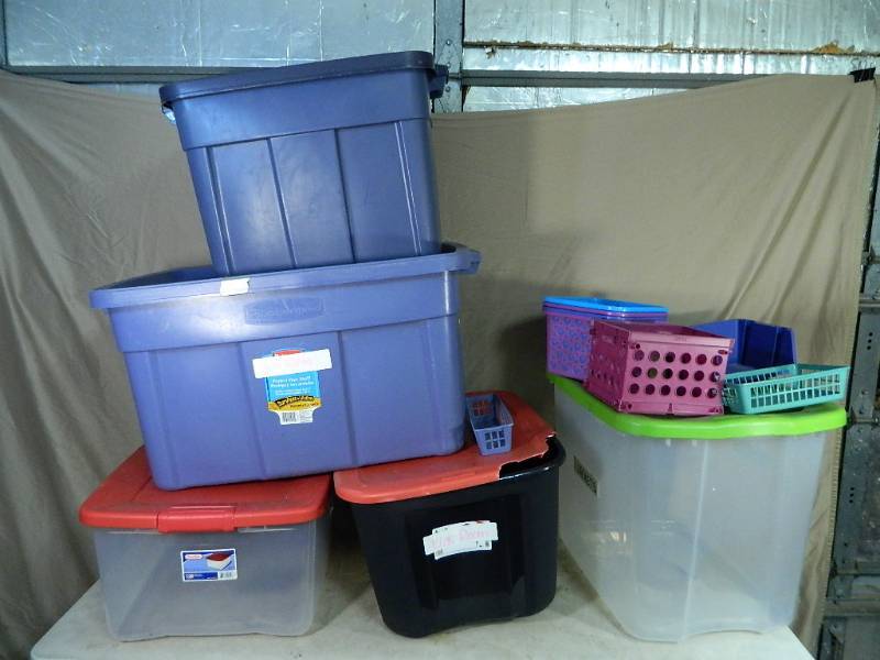 lot 95 image: Totes and Baskets