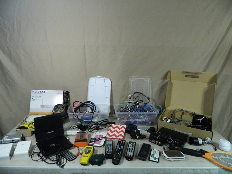 lot 97 image: Assorted Electronics