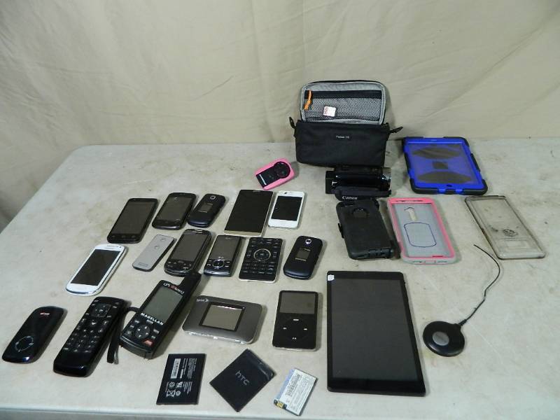 lot 101 image: Cellphones, Tablet, and More