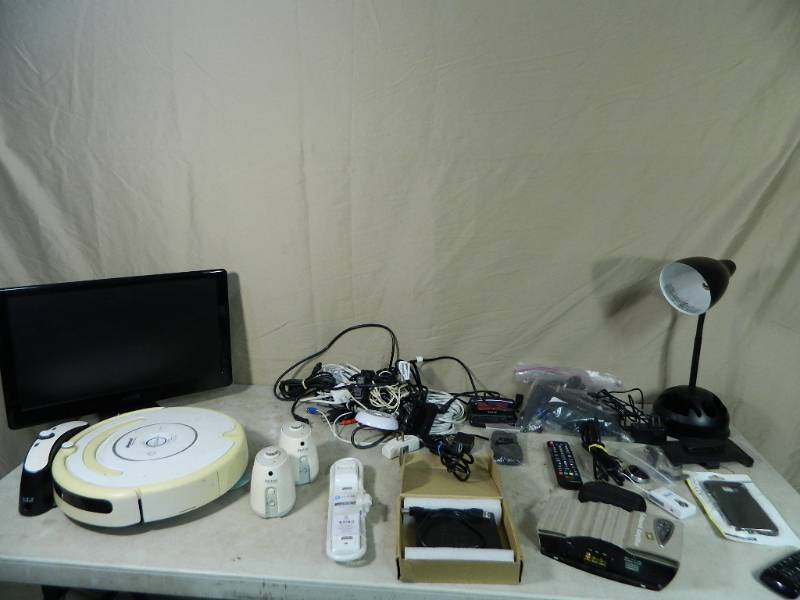 lot 104 image: Assorted Electronics