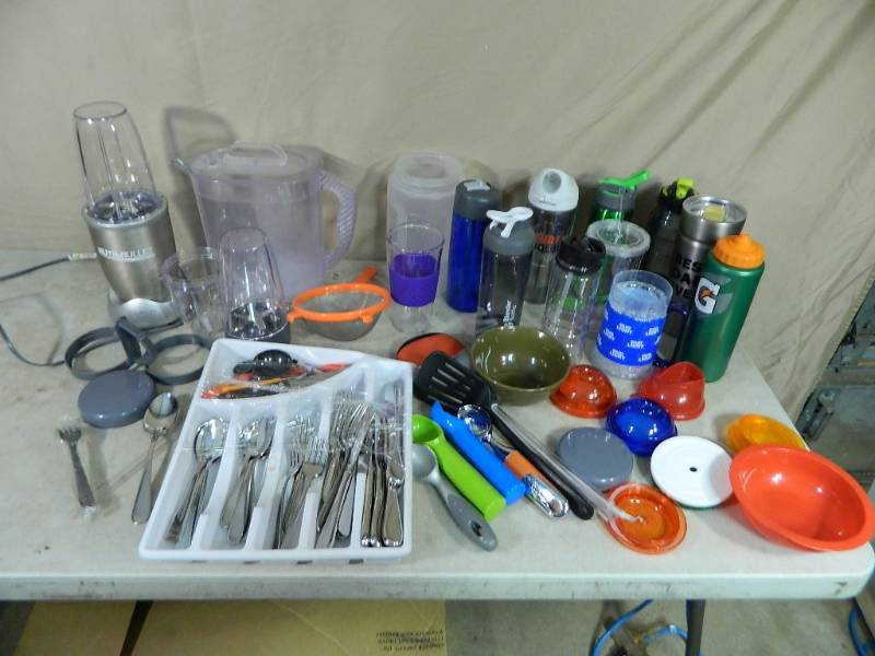lot 116 image: Magic Bullet, Silverware, Kitchen Items