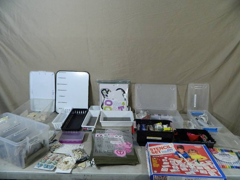 lot 130 image: Craft Supplies