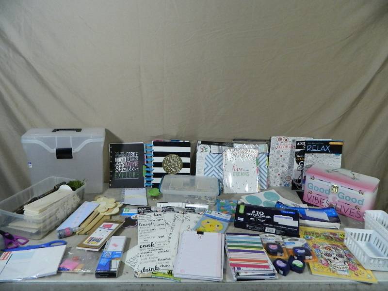 lot 132 image: Craft Supplies