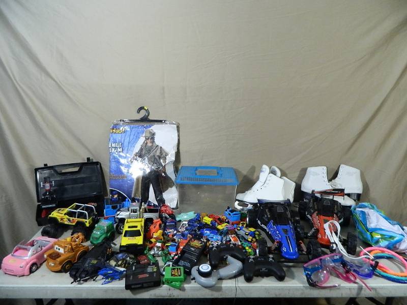 lot 142 image: Toys and More