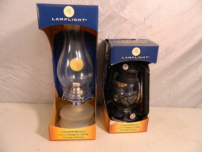 lot 34 image: 2 New Lamplight Lanterns