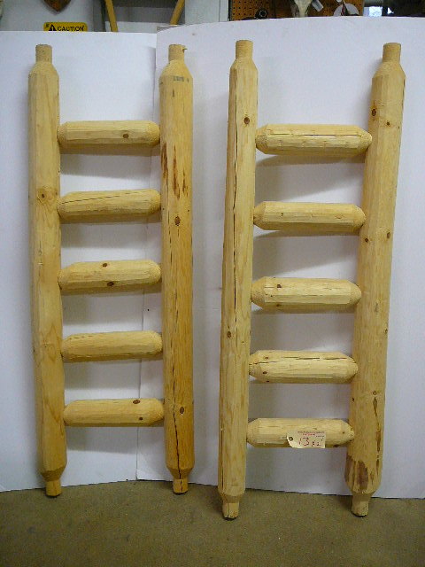 lot 13 image: Pine Head BoardRailing