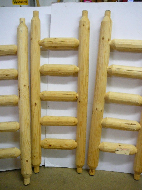 lot 15 image: Pine Head Board  Railing