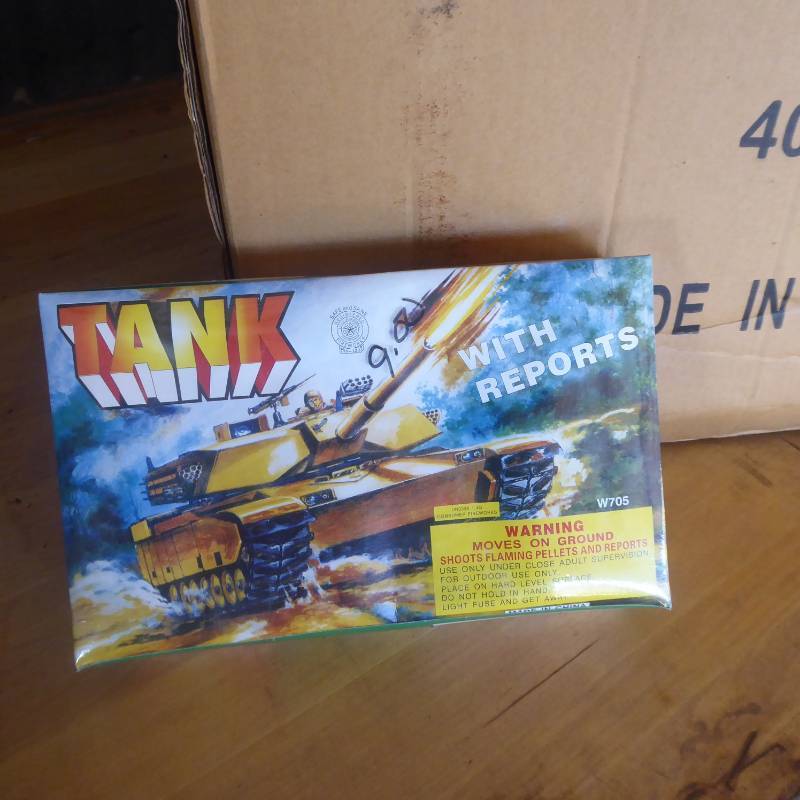 Lot of Approx. 35 Tank with Report Fireworks