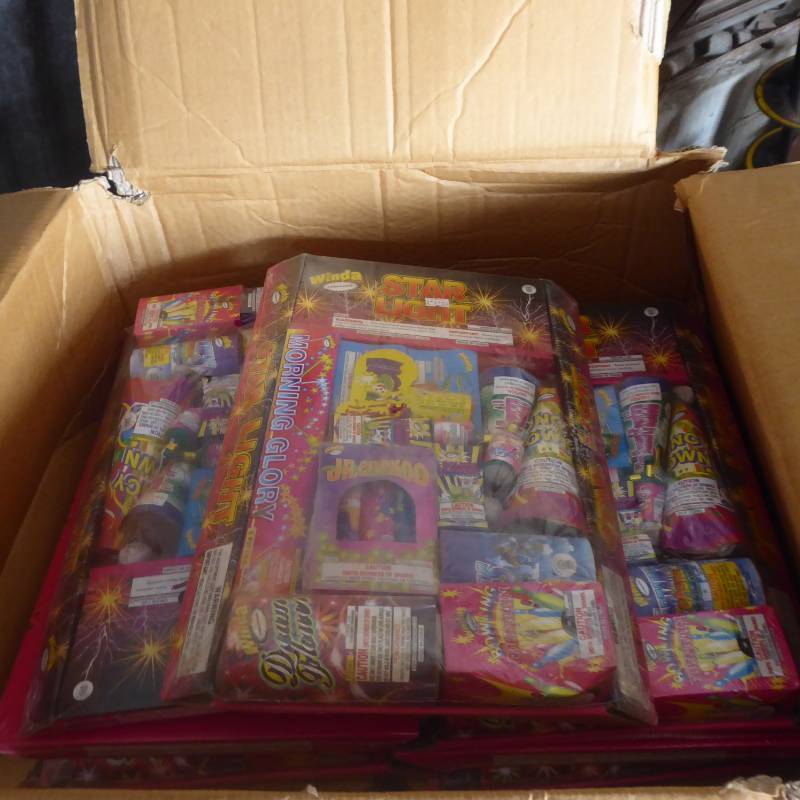 Lot of Approx. 7 Star Light Fireworks