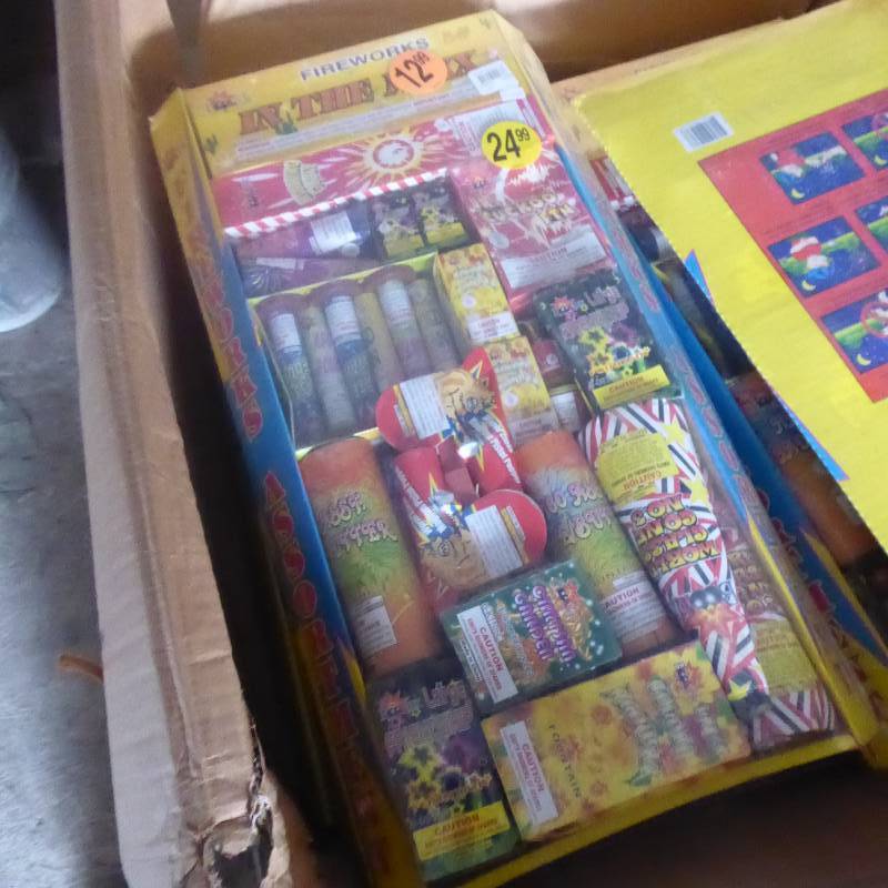 Lot of 8 In The Mix Firework Trays