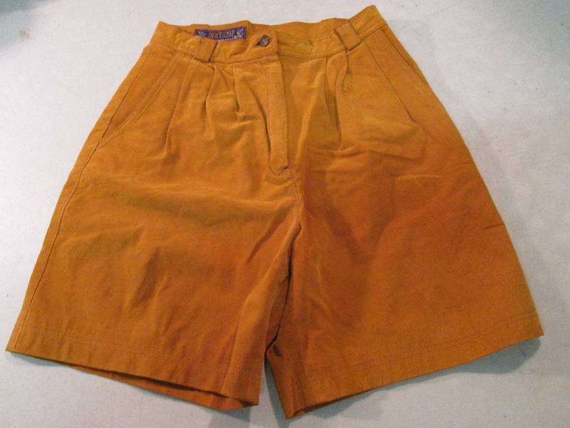 Dont Stop Leather Shorts Size 111...