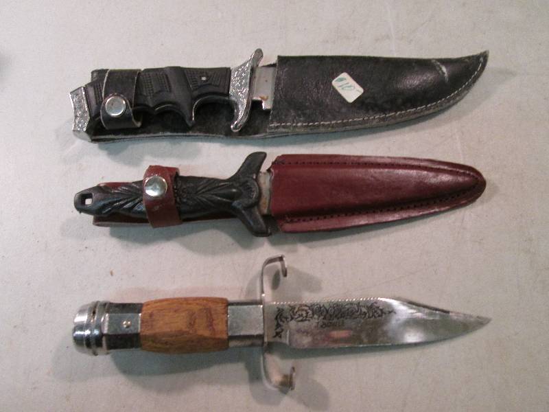 Lot of 3 Knives  E-1...