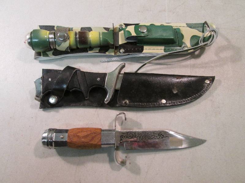 Lot of 3 Knives  E-1...