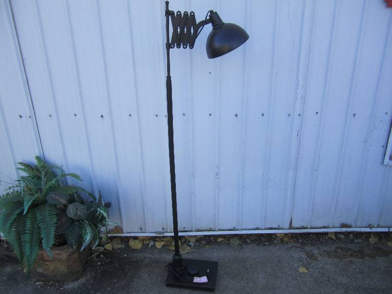 Expandable Floor Lamp Black 58.5 t...