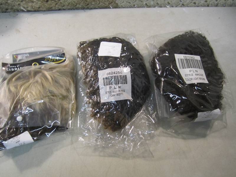 Lot of 3 Wigs Retail $39.99 - $69.9...