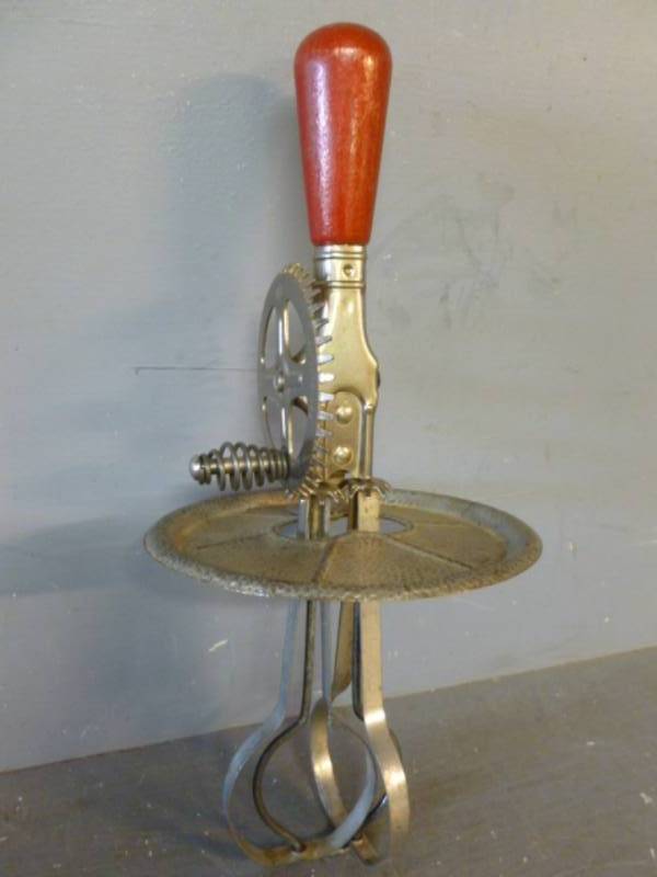 lot 44 image: Antique Egg Beater