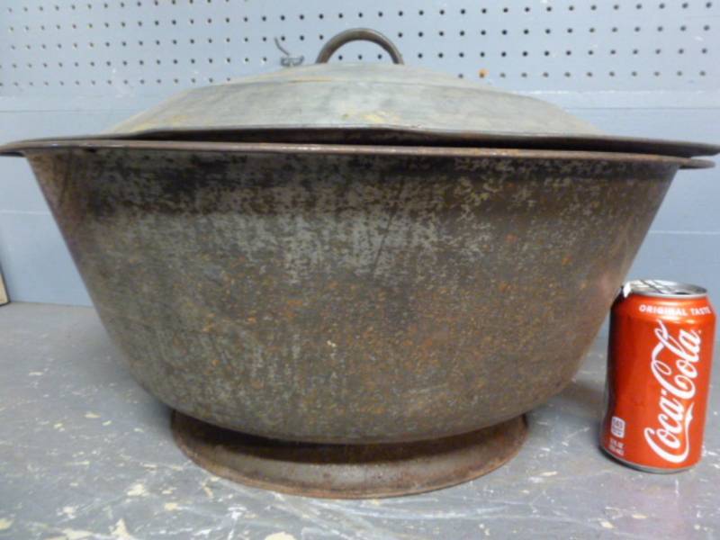 lot 110 image: Antique Bread Dough Pan
