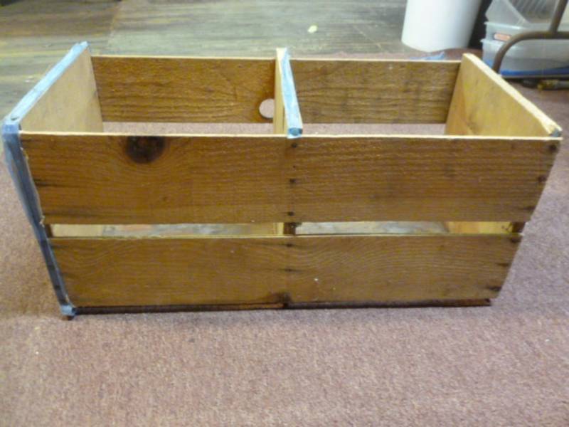 lot 128 image: Vintage Wooden Box