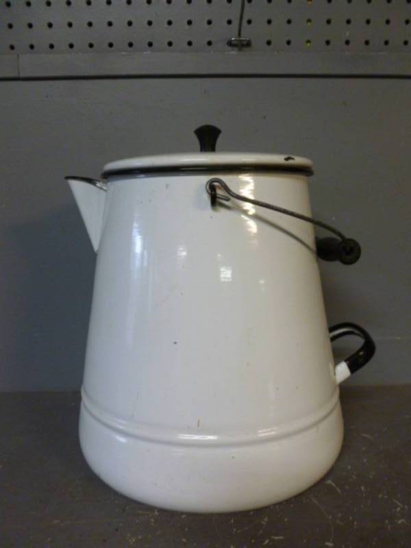 lot 131 image: Vintage Enamelware