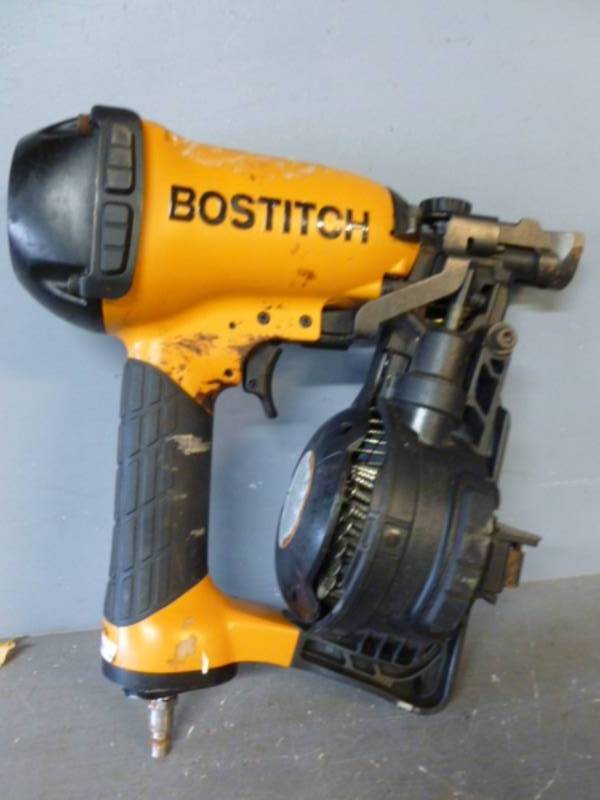 lot 198 image: Pneumatic Tool