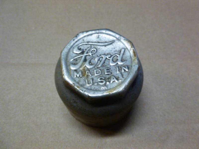 lot 208 image: Vintage Ford Hub Cover
