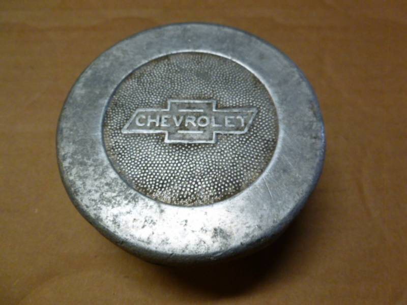 lot 210 image: Vintage Hub Cover