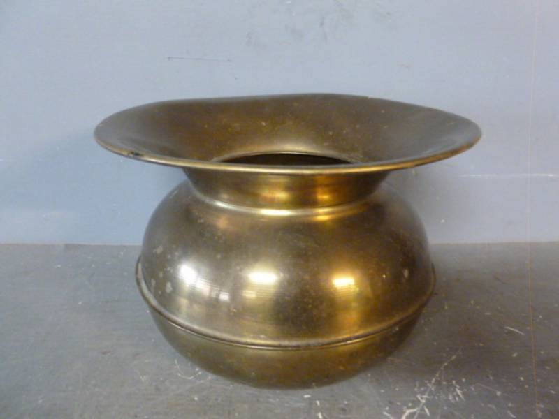 lot 240 image: Brass Spittoon
