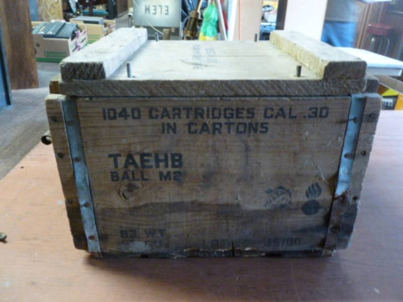 lot 246 image: Vintage Wooden Ammo Box