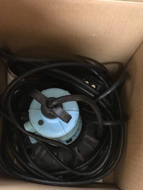lot 12 image: Everbilt 18 HP Pool Cover Pump  Used in good working cond.