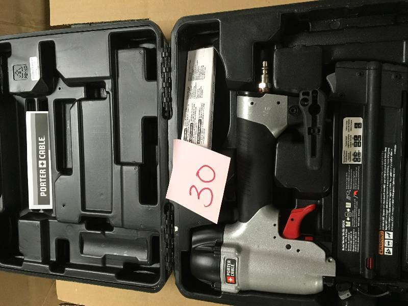 lot 30 image: Porter-Cable 18-Gauge Pneumatic Brad Nailer Kit in good working condition