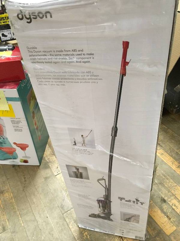 lot 92 image: Dyson Light Ball Animal Upright Vacuum w Attachments in good working condition