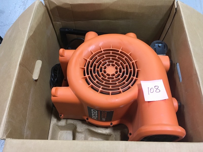 lot 108 image: Ridgid 3 speed Air Mover  in like new condition