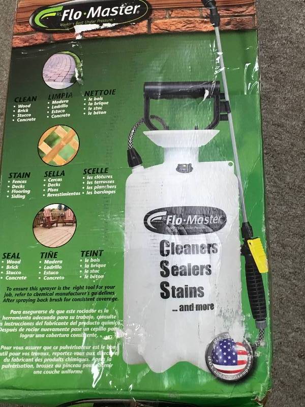 lot 98 image: RL Flowmaster 2 gal. Deck Sprayer in like new condition