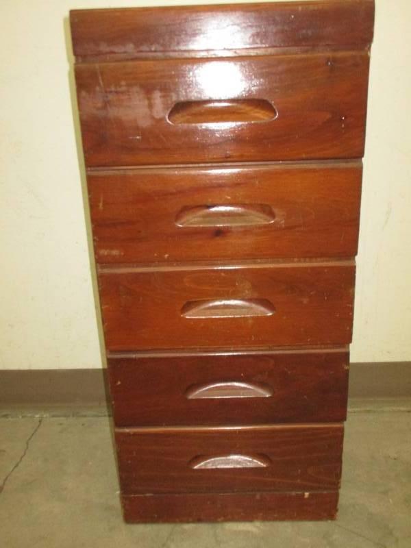 Wooden stand with 5 drawers