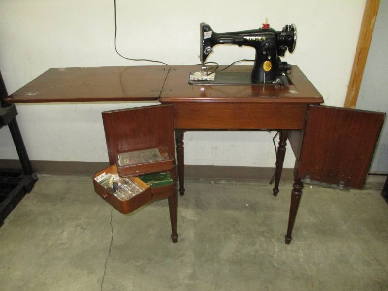 Antique singer sewing Cabinet
