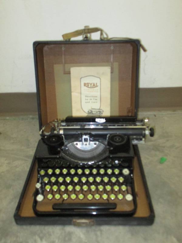 Royal Portable Type Writer