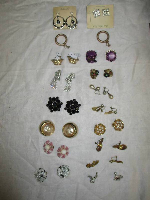 Assortment of Earings