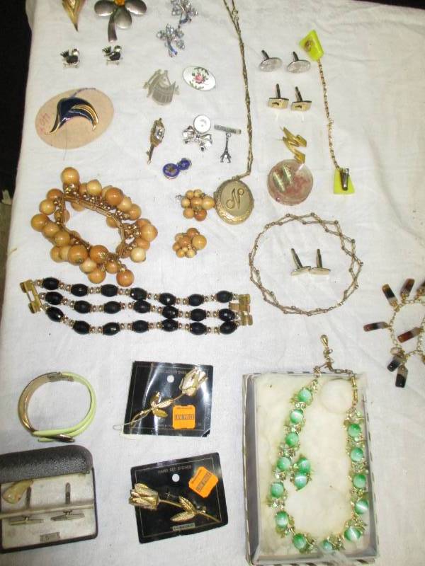 Various Bracelts, Necklaces and Earings