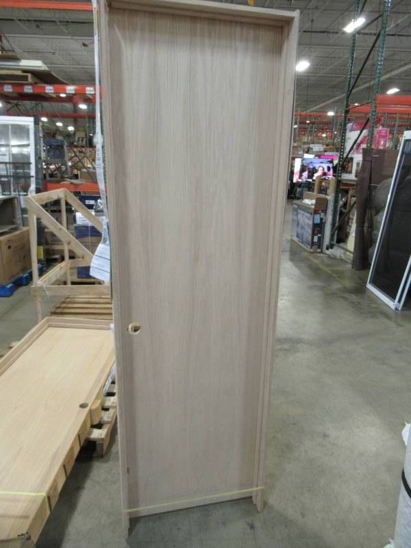 lot 91 image: ReliaBilt Flush Hollow Core Oak Single Prehung Door (Common 24-in X 80-in Actual 25.375-in x 82.1875-in)