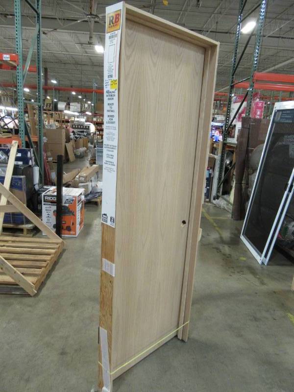 lot 92 image: ReliaBilt  Flush Hollow Oak Single Prehung Door (Common 28-in X 80-in Actual 29.375-in x 81.6875-in)