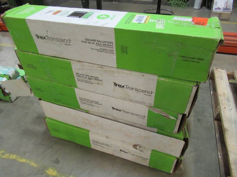 lot 147 image: 5 Cases (16Case) of Trex Transcend Square Aluminum Balusters, Tree House for 36 Rail Height, TH020230SBK
