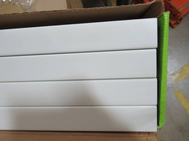 lot 149 image: 5 Cases (16Case) of Trex Transcend Square Aluminum Balusters, Classic White for 36 Rail Height, WT020230SBK