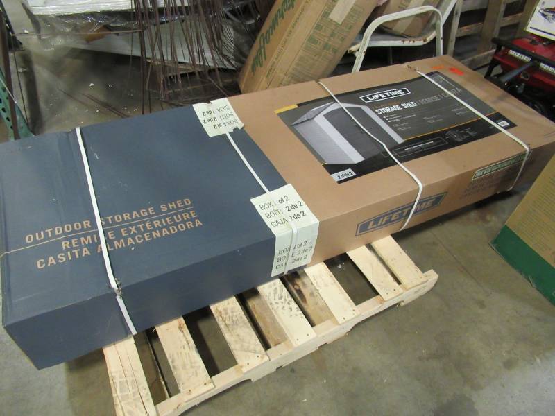 lot 168 image: Lifetime 7 ft. x 4.5 ft. Storage Shed 60057 - MISSING Box 1 of 2 FOR PARTS