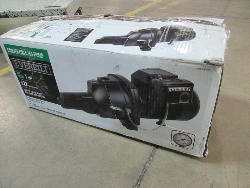 lot 10 image: Everbilt 1 HP Convertible Jet Pump, Model DP550C