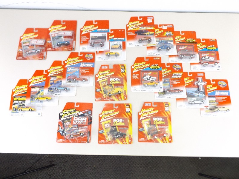 20 NEW Johnny Lightning American Muscle Car Sets