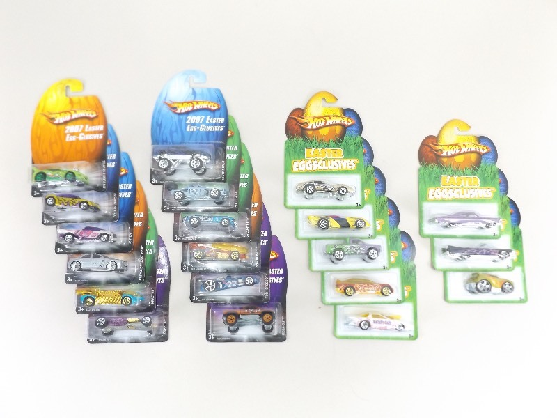 20 NEW 2007 and 2008 Hot Wheels Easter Egg-Clusive Sets