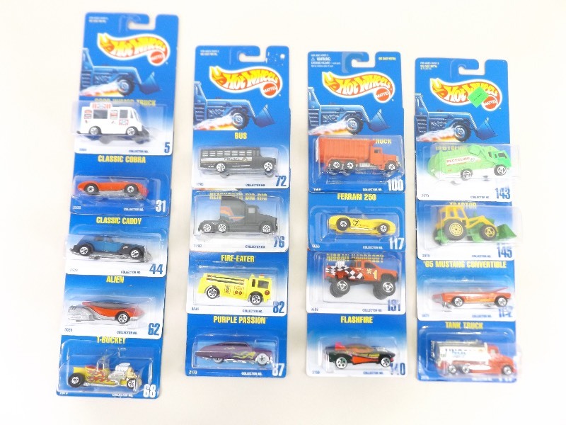 17 NEW 1992 Hot Wheels