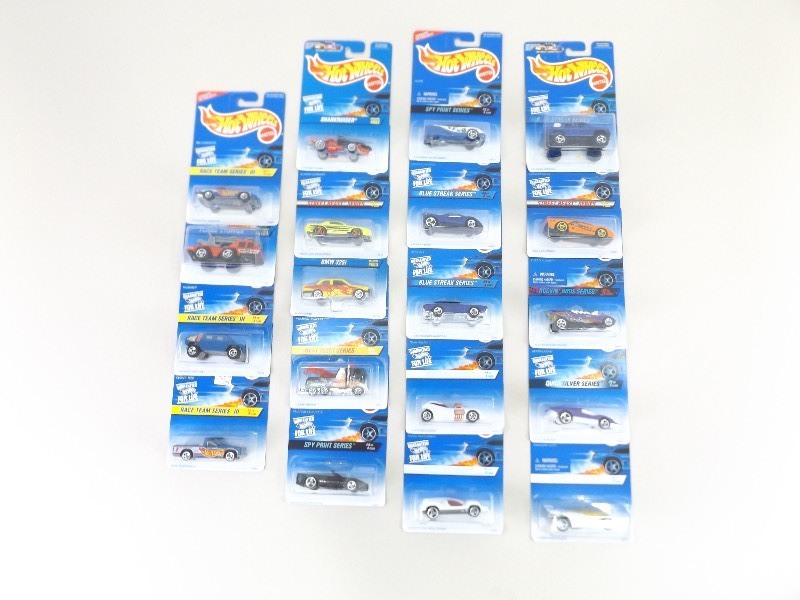 19 NEW 1997 Hot Wheels