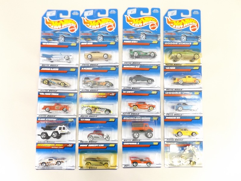 20 NEW 1999 Hot Wheels